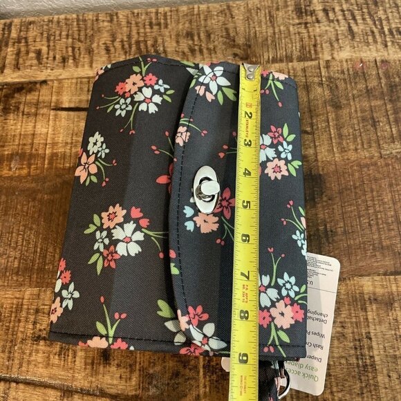 NWT Lillybit by Demdaco Diaper Clutch Bag Tote Purse Changing Pad Gray Pink - Picture 9 of 9